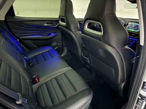 MG EHS 1.5 TGDI PHEV Luxury Pano Leer Virtual 360° Carplay NAP