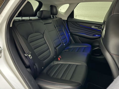 MG EHS 1.5 TGDI PHEV Luxury Pano Leer Virtual 360° Carplay NAP