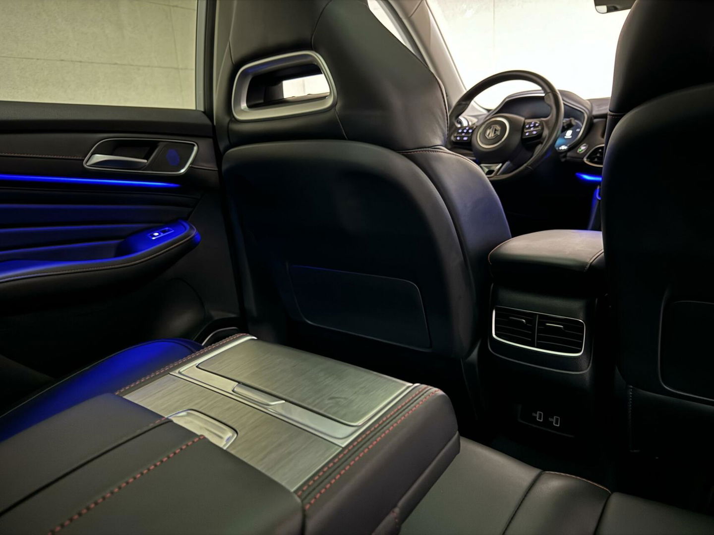 MG EHS 1.5 TGDI PHEV Luxury Pano Leer Virtual 360° Carplay NAP