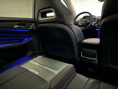 MG EHS 1.5 TGDI PHEV Luxury Pano Leer Virtual 360° Carplay NAP