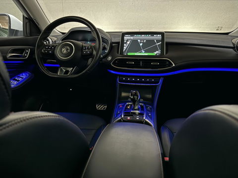 MG EHS 1.5 TGDI PHEV Luxury Pano Leer Virtual 360° Carplay NAP