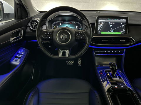 MG EHS 1.5 TGDI PHEV Luxury Pano Leer Virtual 360° Carplay NAP