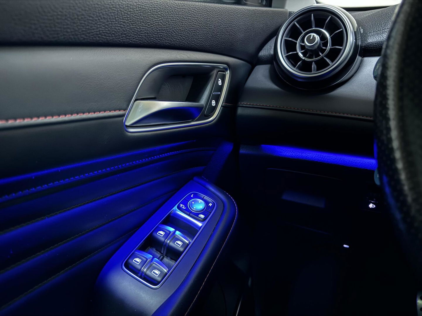 MG EHS 1.5 TGDI PHEV Luxury Pano Leer Virtual 360° Carplay NAP