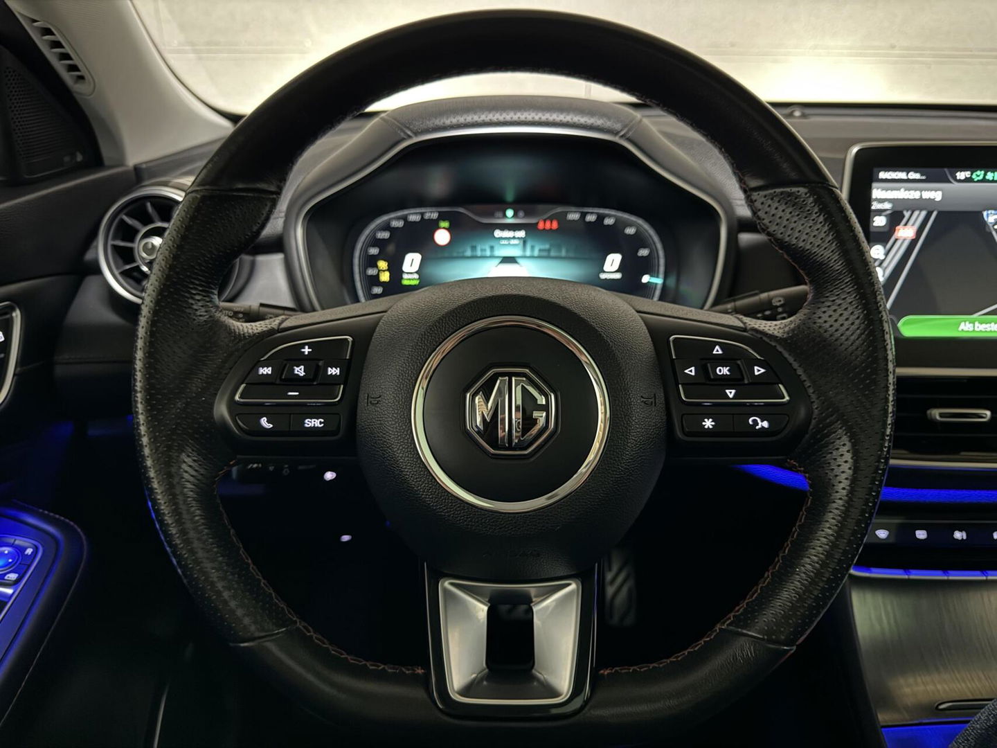 MG EHS 1.5 TGDI PHEV Luxury Pano Leer Virtual 360° Carplay NAP