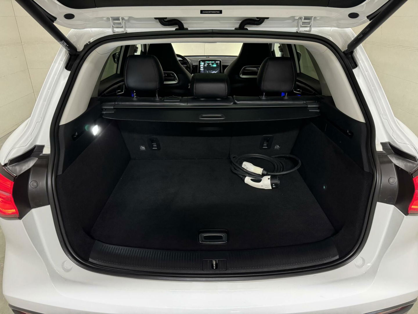 MG EHS 1.5 TGDI PHEV Luxury Pano Leer Virtual 360° Carplay NAP