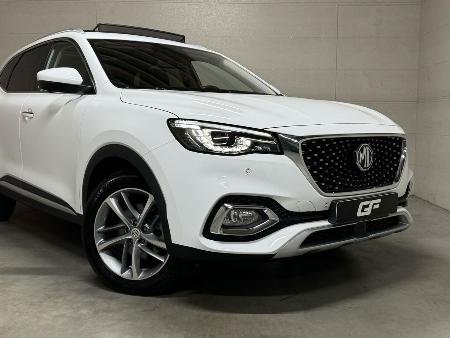 MG EHS 1.5 TGDI PHEV Luxury Pano Leer Virtual 360° Carplay NAP