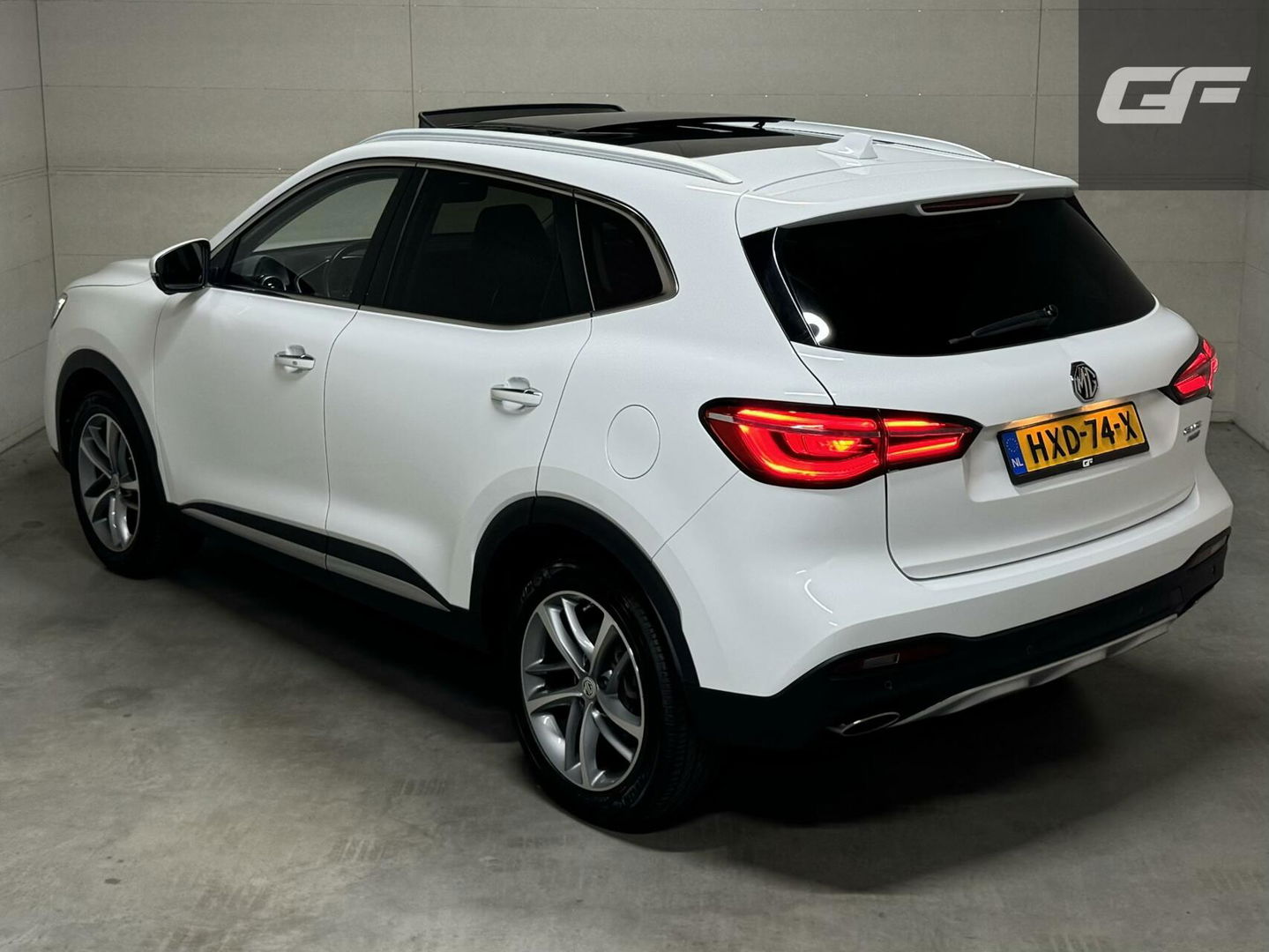 MG EHS 1.5 TGDI PHEV Luxury Pano Leer Virtual 360° Carplay NAP