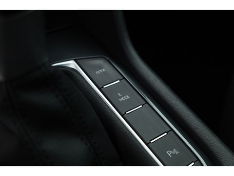 Volkswagen Tiguan 1.4 TSI eHybrid | Navi | Adapt. Cruise | Elek. Trekhaak | Stoelverw. | Camera