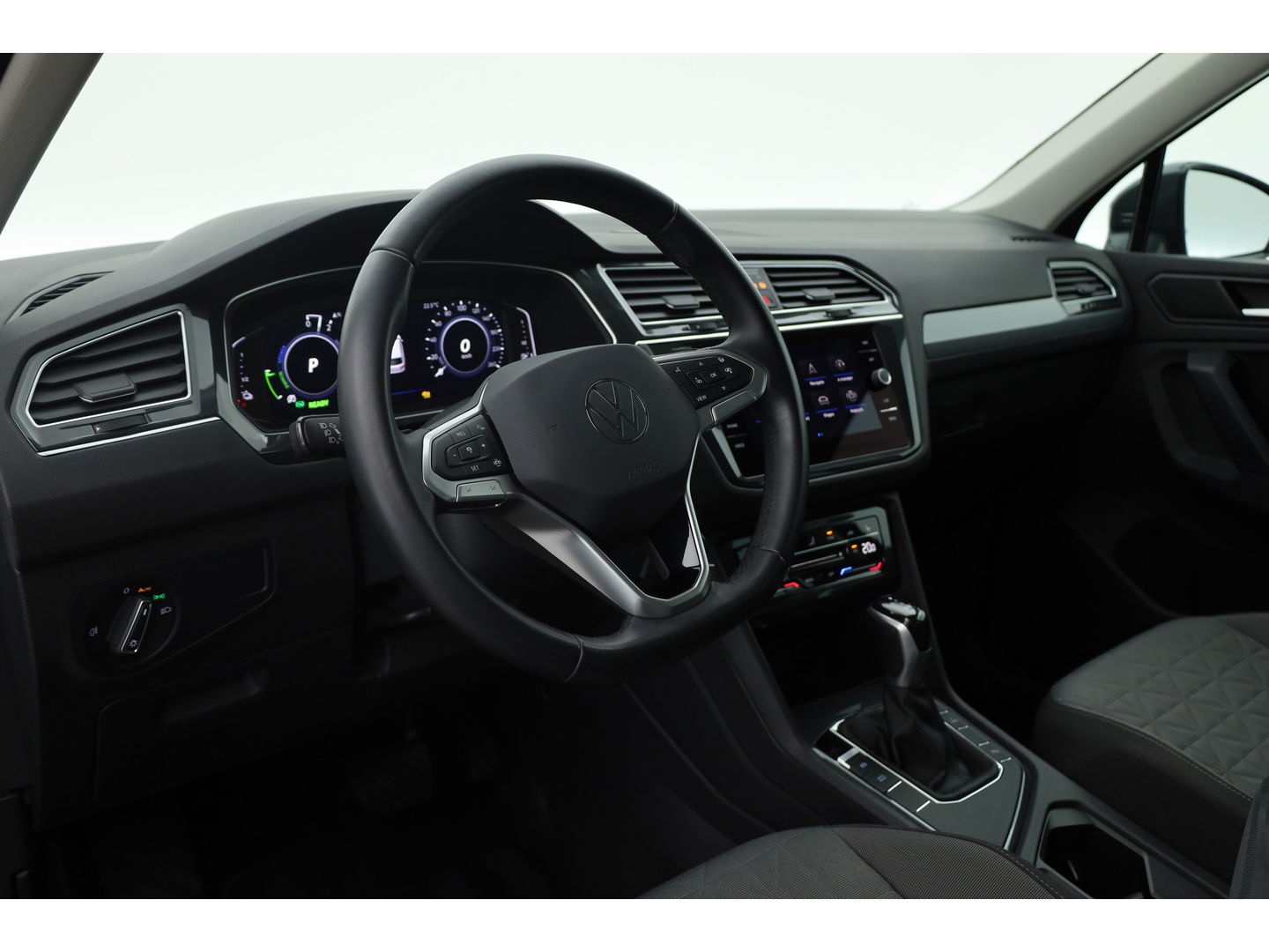 Volkswagen Tiguan 1.4 TSI eHybrid | Navi | Adapt. Cruise | Elek. Trekhaak | Stoelverw. | Camera