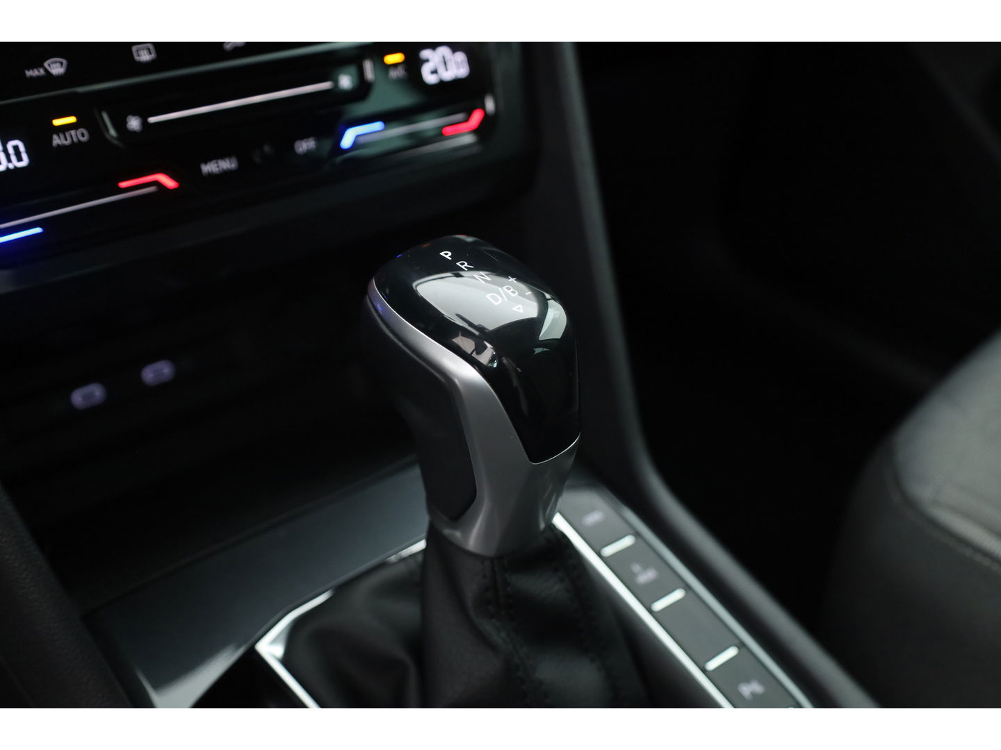Volkswagen Tiguan 1.4 TSI eHybrid | Navi | Adapt. Cruise | Elek. Trekhaak | Stoelverw. | Camera