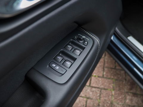 Volvo XC60 T6 Plug-in hybrid AWD Plus Dark 350PK | 21'' | Harman Kardon | Winterpakket | 360 Cam