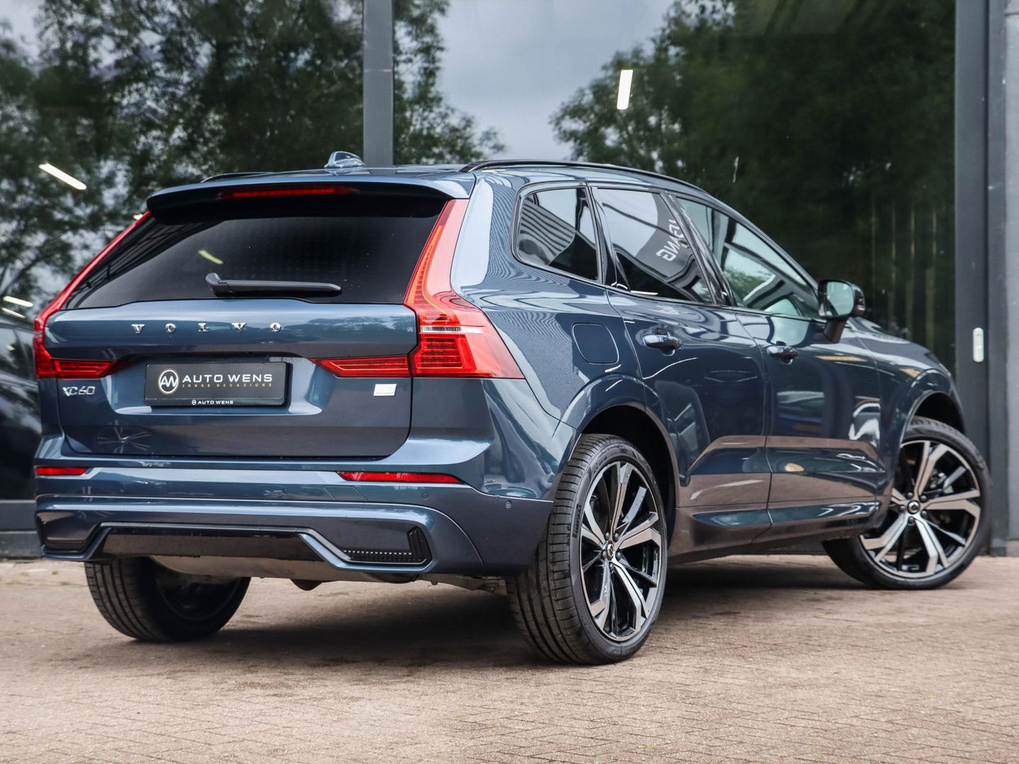 Volvo XC60 T6 Plug-in hybrid AWD Plus Dark 350PK | 21'' | Harman Kardon | Winterpakket | 360 Cam
