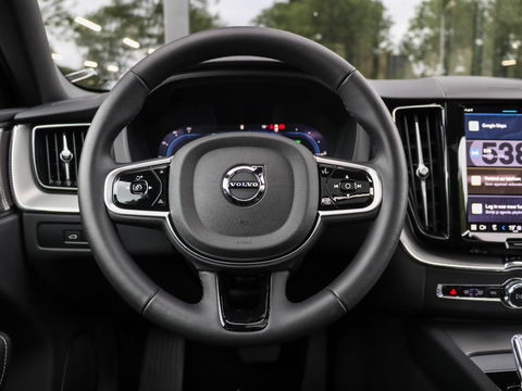 Volvo XC60 T6 Plug-in hybrid AWD Plus Dark 350PK | 21'' | Harman Kardon | Winterpakket | 360 Cam