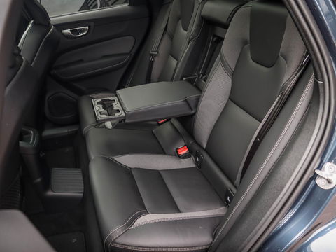 Volvo XC60 T6 Plug-in hybrid AWD Plus Dark 350PK | 21'' | Harman Kardon | Winterpakket | 360 Cam