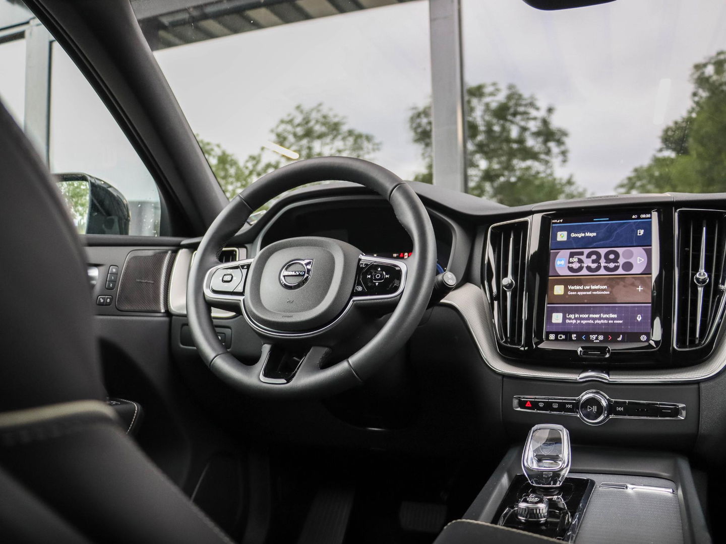 Volvo XC60 T6 Plug-in hybrid AWD Plus Dark 350PK | 21'' | Harman Kardon | Winterpakket | 360 Cam
