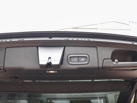 Volvo XC60 T6 Plug-in hybrid AWD Plus Dark 350PK | 21'' | 360 Cam | Winterpakket | Harman Kardon