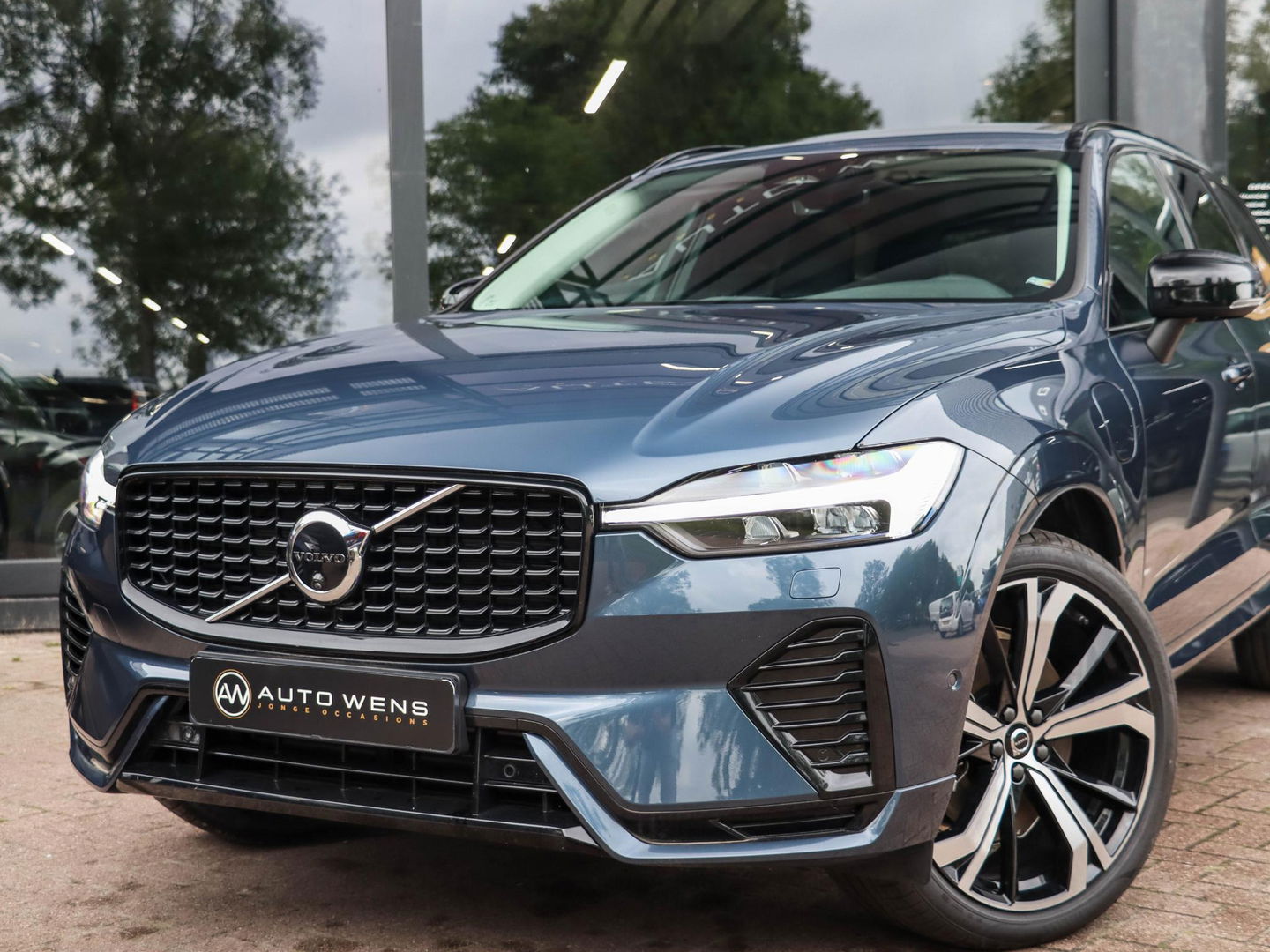 Volvo XC60 T6 Plug-in hybrid AWD Plus Dark 350PK | 21'' | 360 Cam | Winterpakket | Harman Kardon