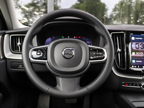 Volvo XC60 T6 Plug-in hybrid AWD Plus Dark 350PK | 21'' | 360 Cam | Winterpakket | Harman Kardon
