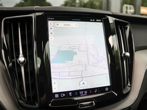 Volvo XC60 T6 Plug-in hybrid AWD Plus Dark 350PK | 21'' | 360 Cam | Winterpakket | Harman Kardon