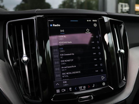 Volvo XC60 T6 Plug-in hybrid AWD Plus Dark 350PK | 21'' | 360 Cam | Winterpakket | Harman Kardon