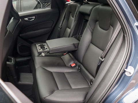 Volvo XC60 T6 Plug-in hybrid AWD Plus Dark 350PK | 21'' | 360 Cam | Winterpakket | Harman Kardon