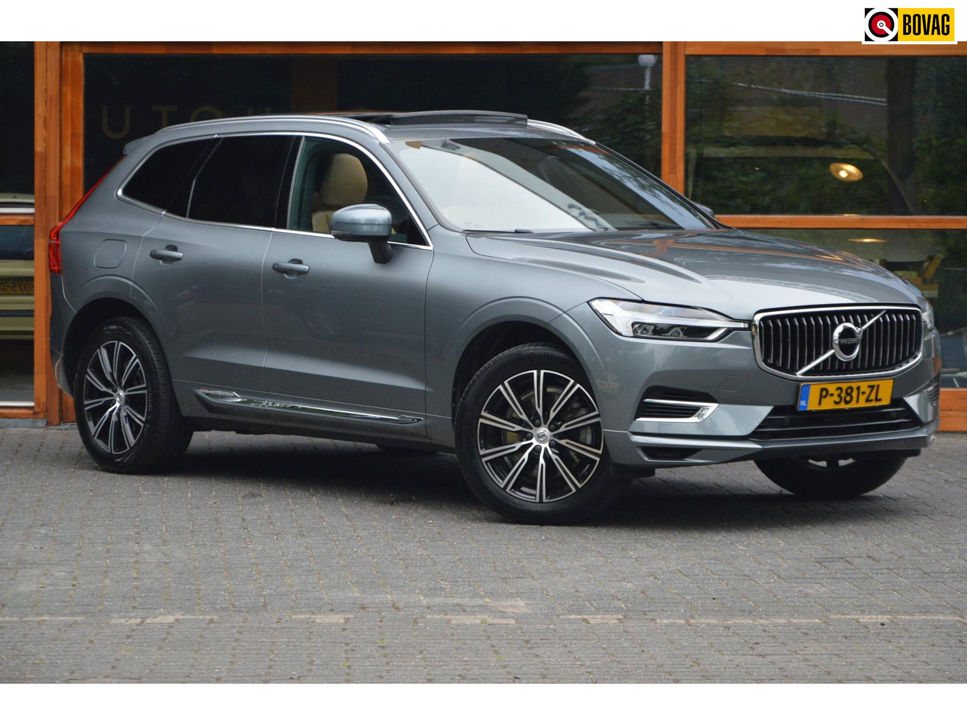 Volvo XC60 T8 Hybride AWD Momentum Pro | Head-Up | Panoramadak | Pilot-Assist | Trekhaak 2100KG | Camera | Stoelverwarming |