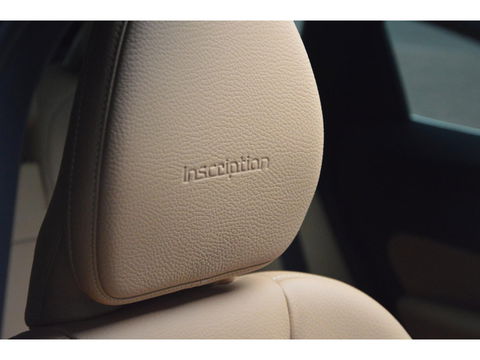 Volvo XC60 T8 Hybride AWD Momentum Pro | Head-Up | Panoramadak | Pilot-Assist | Trekhaak 2100KG | Camera | Stoelverwarming |