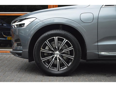 Volvo XC60 T8 Hybride AWD Momentum Pro | Head-Up | Panoramadak | Pilot-Assist | Trekhaak 2100KG | Camera | Stoelverwarming |