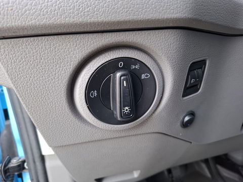 Volkswagen Crafter 35 2.0 TDI L4 Trendline OPRIJWAGEN / AMBULANCE / TRAILER / EURO 6 / LAADVERMOGEN 1377 KG !!