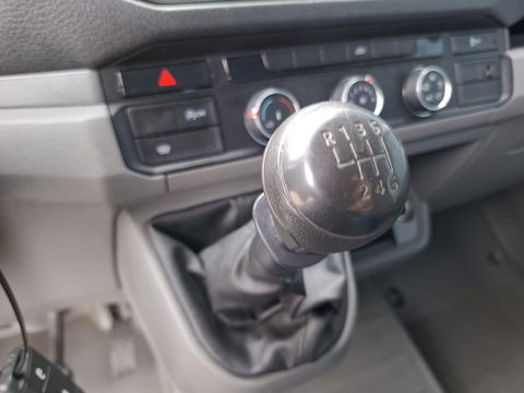 Volkswagen Crafter 35 2.0 TDI L4 Trendline OPRIJWAGEN / AMBULANCE / TRAILER / EURO 6 / LAADVERMOGEN 1377 KG !!