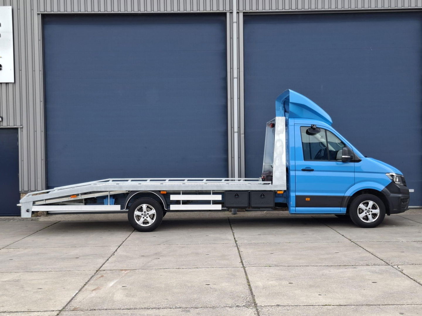 Volkswagen Crafter 35 2.0 TDI L4 Trendline OPRIJWAGEN / AMBULANCE / TRAILER / EURO 6 / LAADVERMOGEN 1377 KG !!