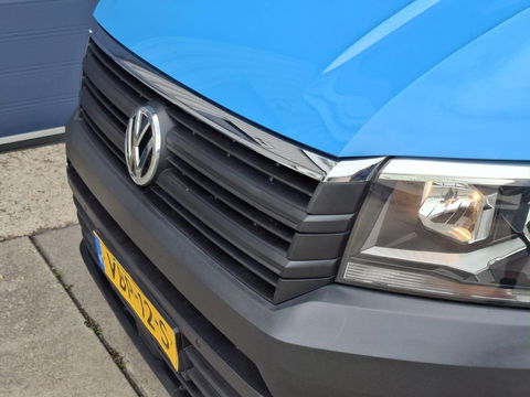 Volkswagen Crafter 35 2.0 TDI L4 Trendline OPRIJWAGEN / AMBULANCE / TRAILER / EURO 6 / LAADVERMOGEN 1377 KG !!