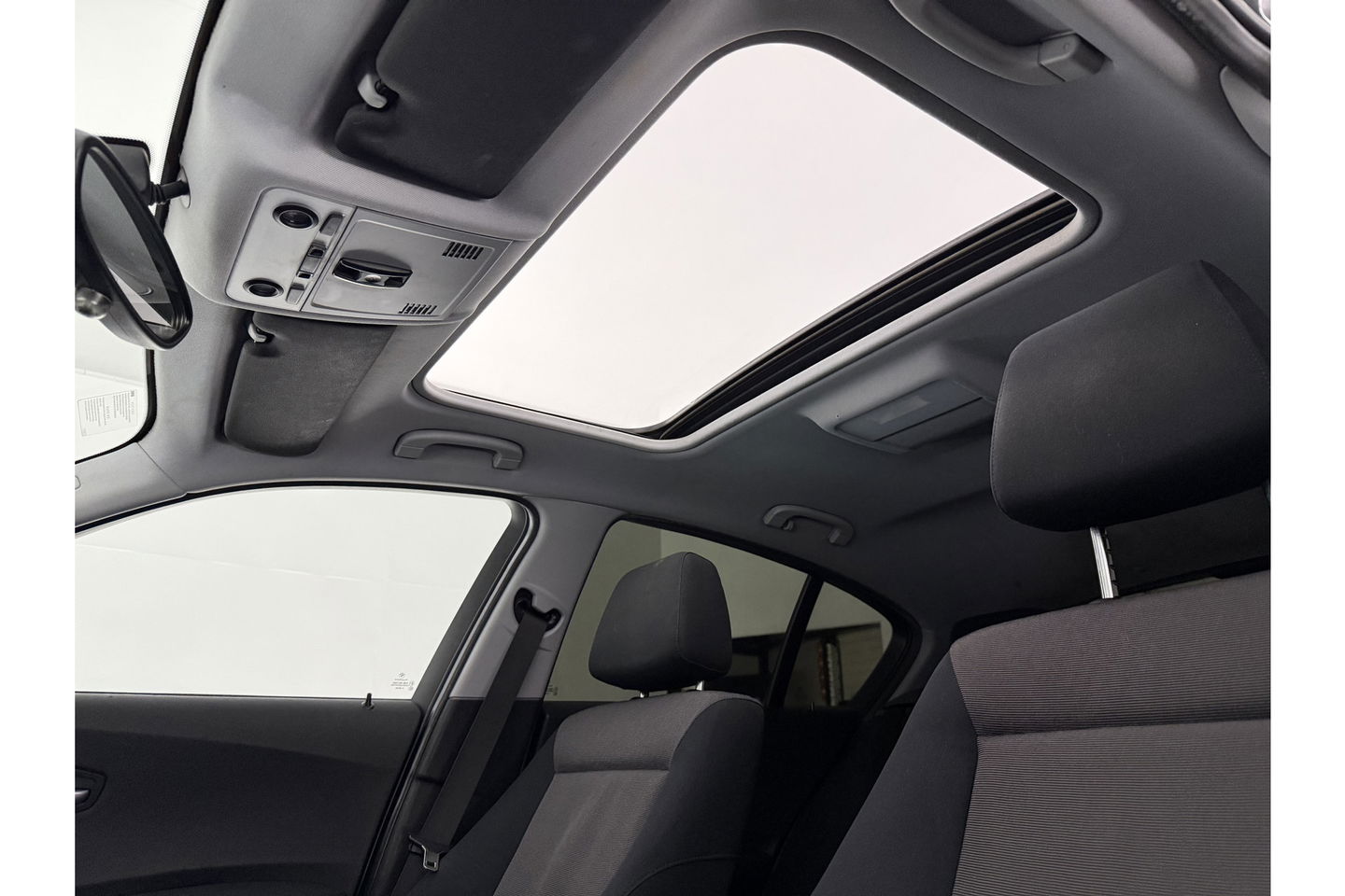 BMW 1-serie 118i Executive Export | Airco Parkeersensoren Stoelverwarming 18"LMV