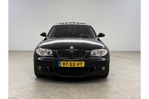 BMW 1-serie 118i Executive Export | Airco Parkeersensoren Stoelverwarming 18"LMV
