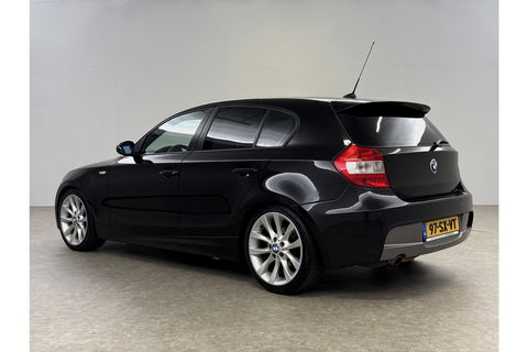 BMW 1-serie 118i Executive Export | Airco Parkeersensoren Stoelverwarming 18"LMV
