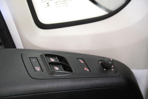 Opel Movano 2.2D 140 L2H2 Apple Carplay
