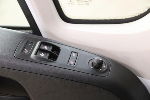 Opel Movano 2.2D 140 L2H2 Apple Carplay