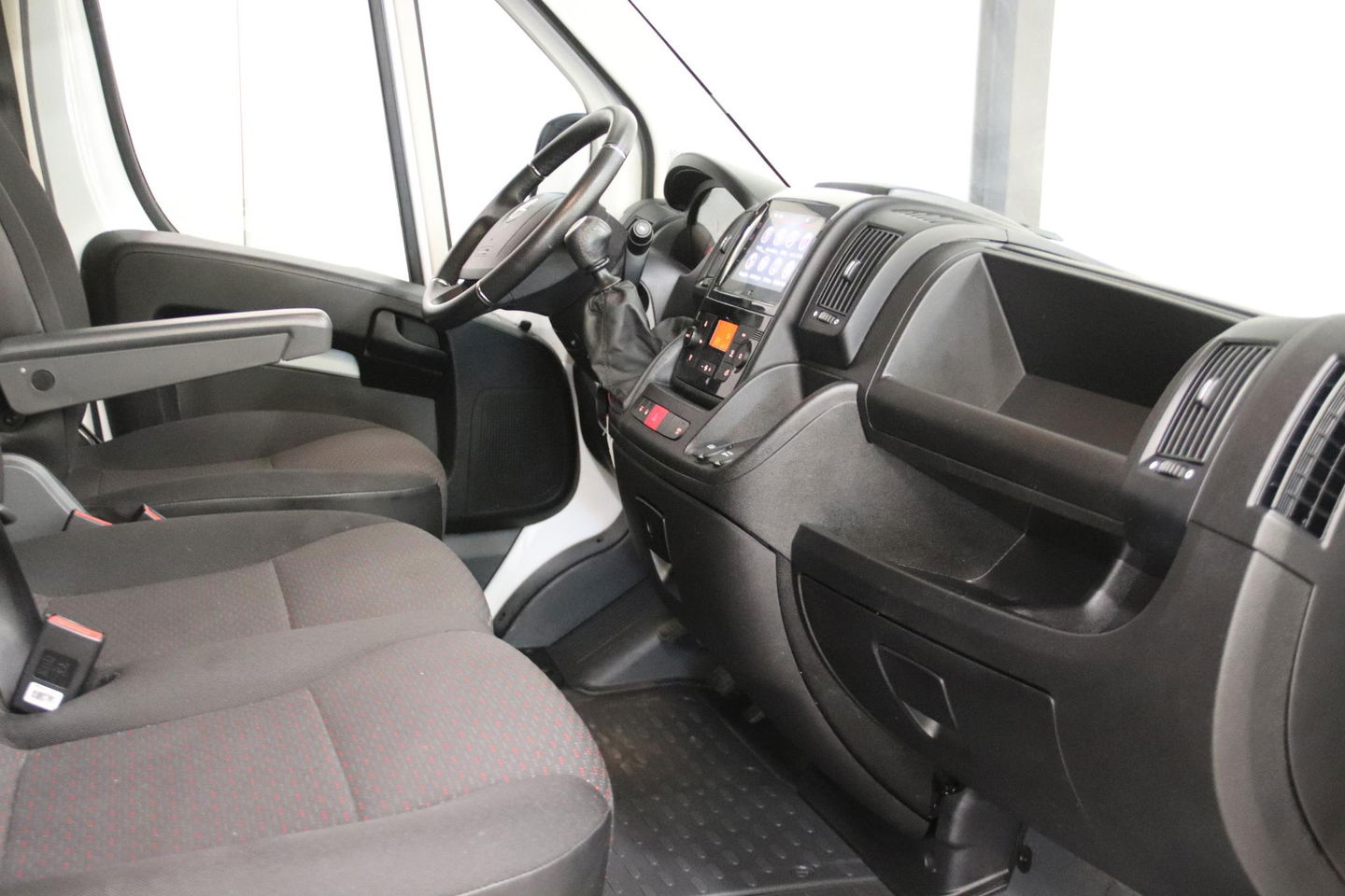 Opel Movano 2.2D 140 L2H2 Apple Carplay