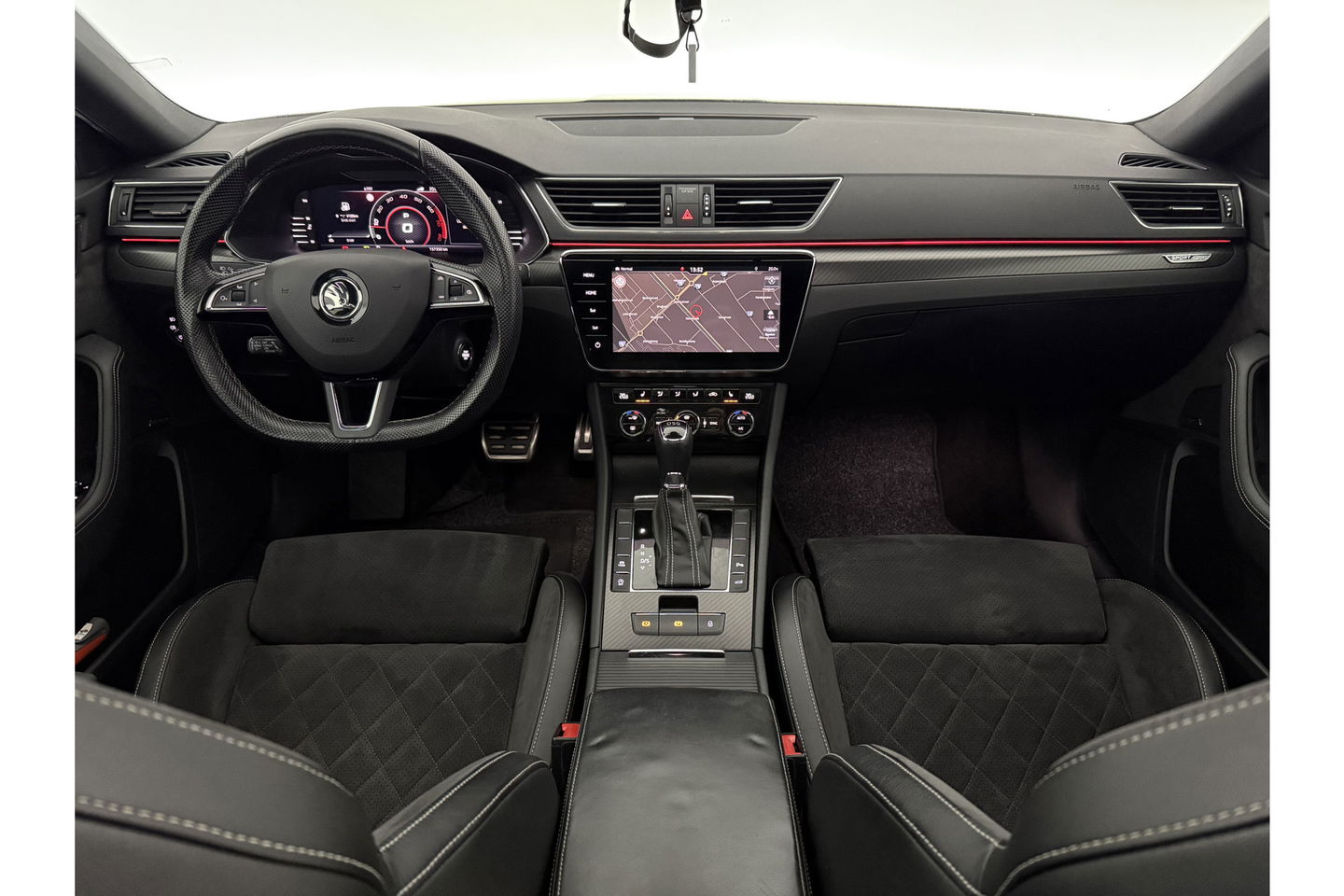 Škoda Superb 1.5 TSI 150PK ACT Sportline Business Pano LED Sfeer Trekaak Virtual Camera Carplay Memory Clima Cruise Navi PDC 19''LMV