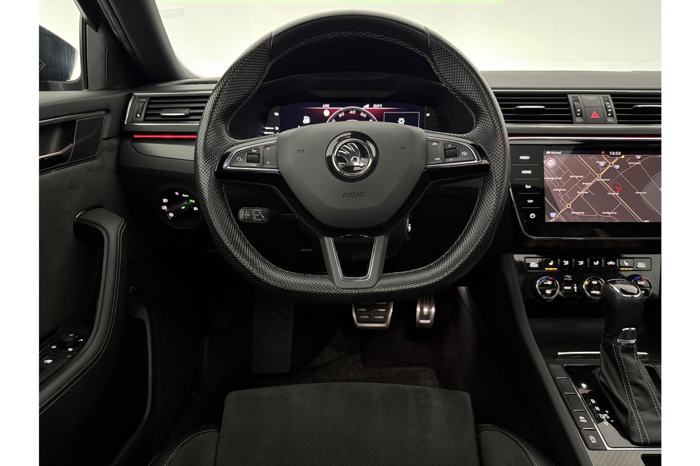 Škoda Superb 1.5 TSI 150PK ACT Sportline Business Pano LED Sfeer Trekaak Virtual Camera Carplay Memory Clima Cruise Navi PDC 19''LMV
