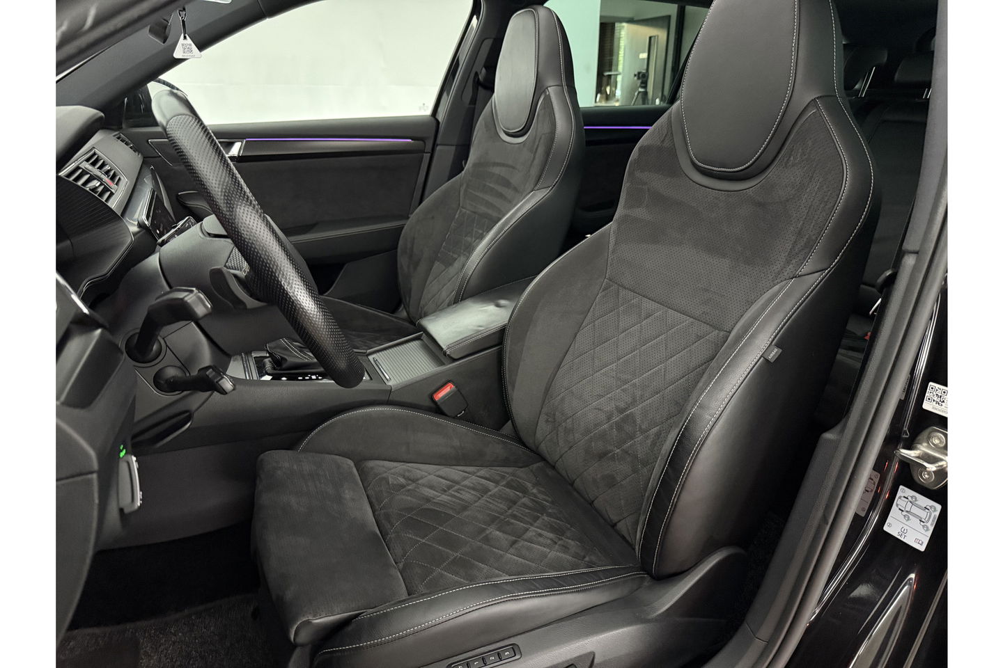 Škoda Superb 1.5 TSI 150PK ACT Sportline Business Pano LED Sfeer Trekaak Virtual Camera Carplay Memory Clima Cruise Navi PDC 19''LMV