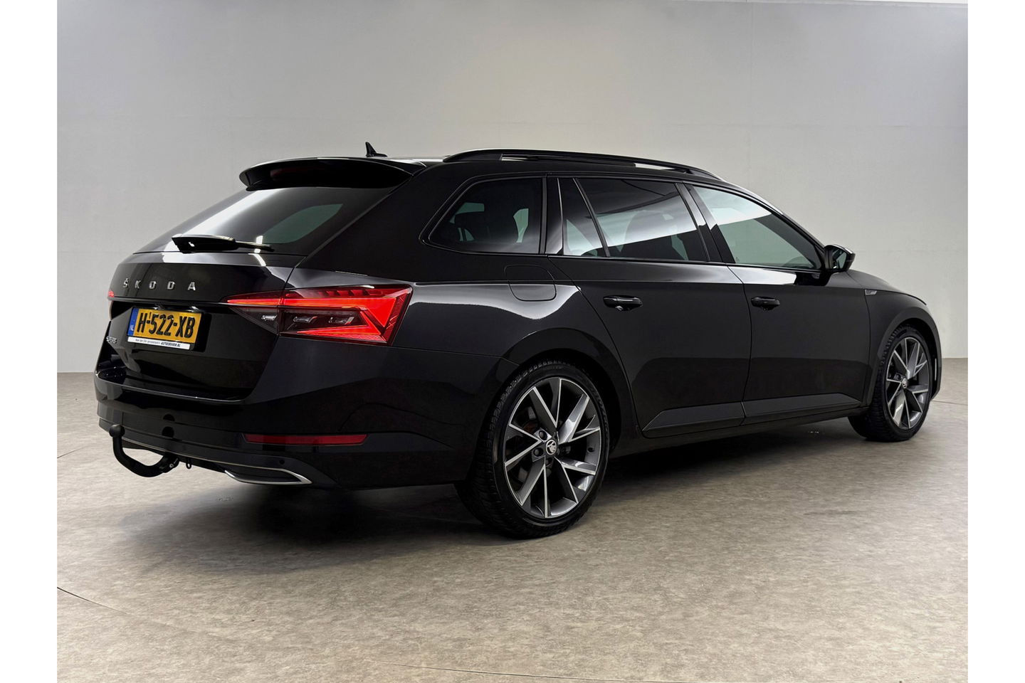 Škoda Superb 1.5 TSI 150PK ACT Sportline Business Pano LED Sfeer Trekaak Virtual Camera Carplay Memory Clima Cruise Navi PDC 19''LMV