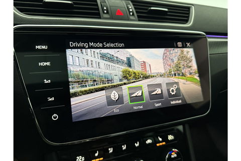 Škoda Superb 1.5 TSI 150PK ACT Sportline Business Pano LED Sfeer Trekaak Virtual Camera Carplay Memory Clima Cruise Navi PDC 19''LMV