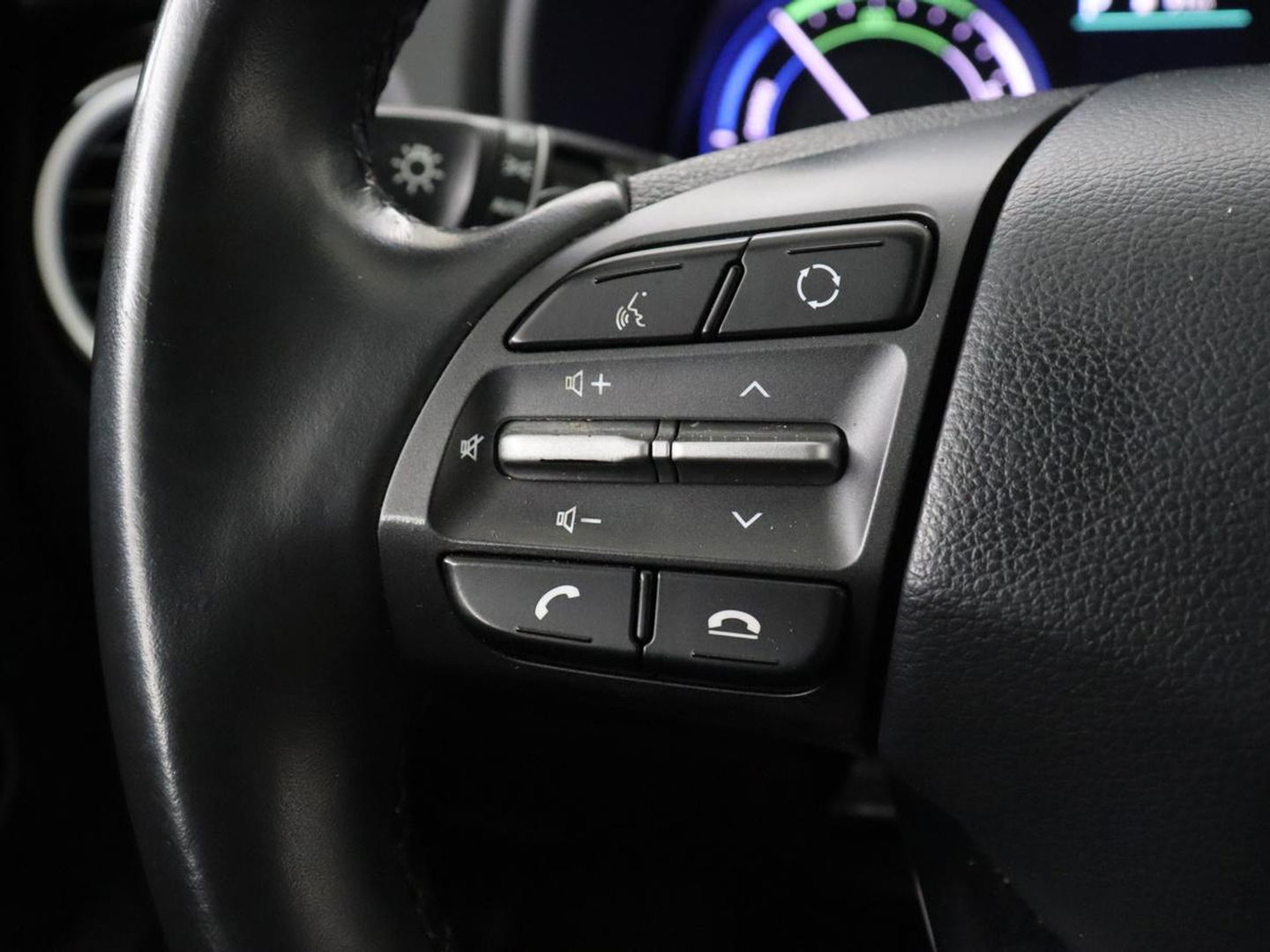 Hyundai KONA 1.6 GDI HEV Fashion | Trekhaak | Adaptive cruise | Krell Audio | Head-Up | Camera | Carplay | Keyless | Navigatie | Climate control