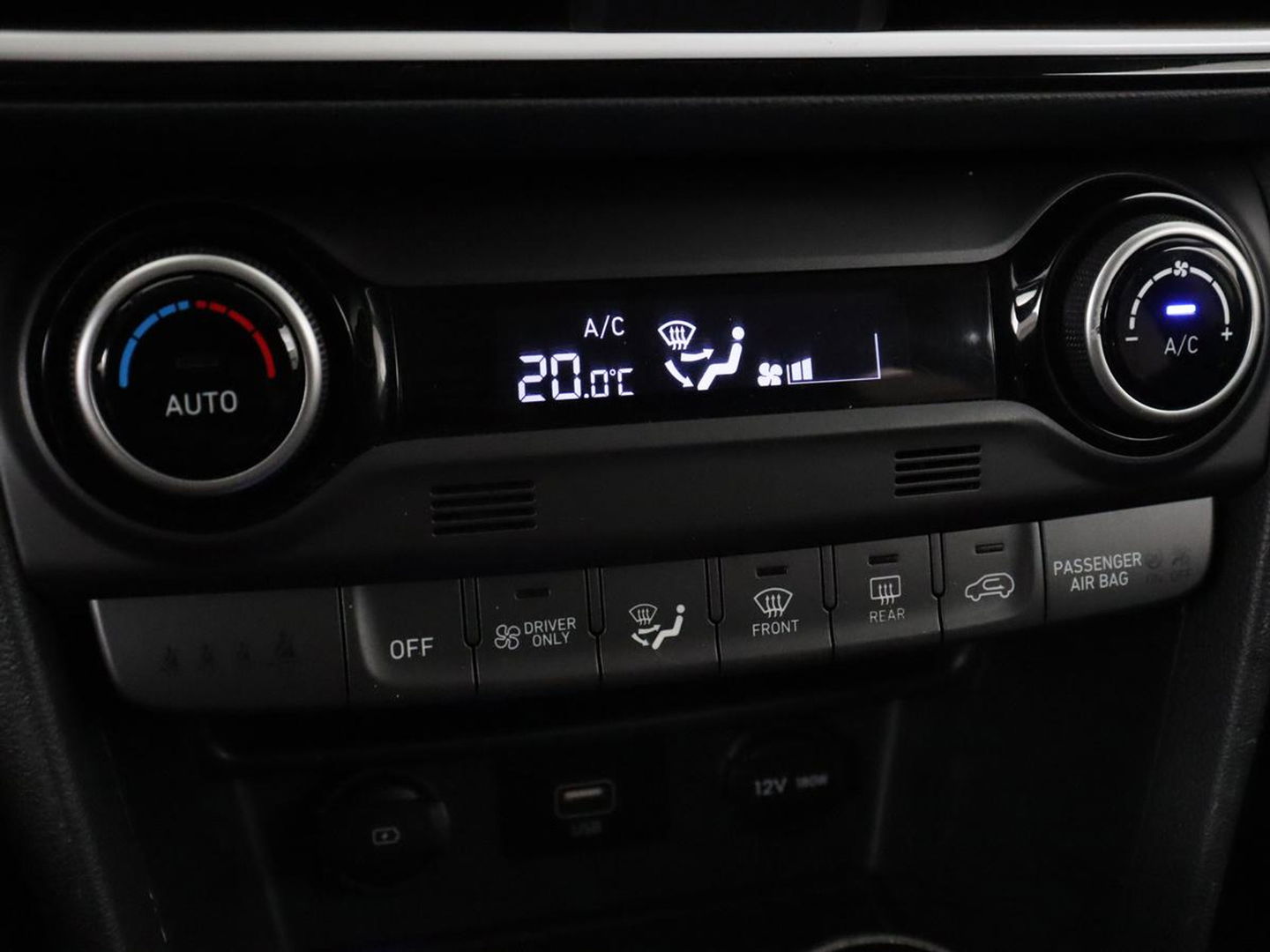 Hyundai KONA 1.6 GDI HEV Fashion | Trekhaak | Adaptive cruise | Krell Audio | Head-Up | Camera | Carplay | Keyless | Navigatie | Climate control