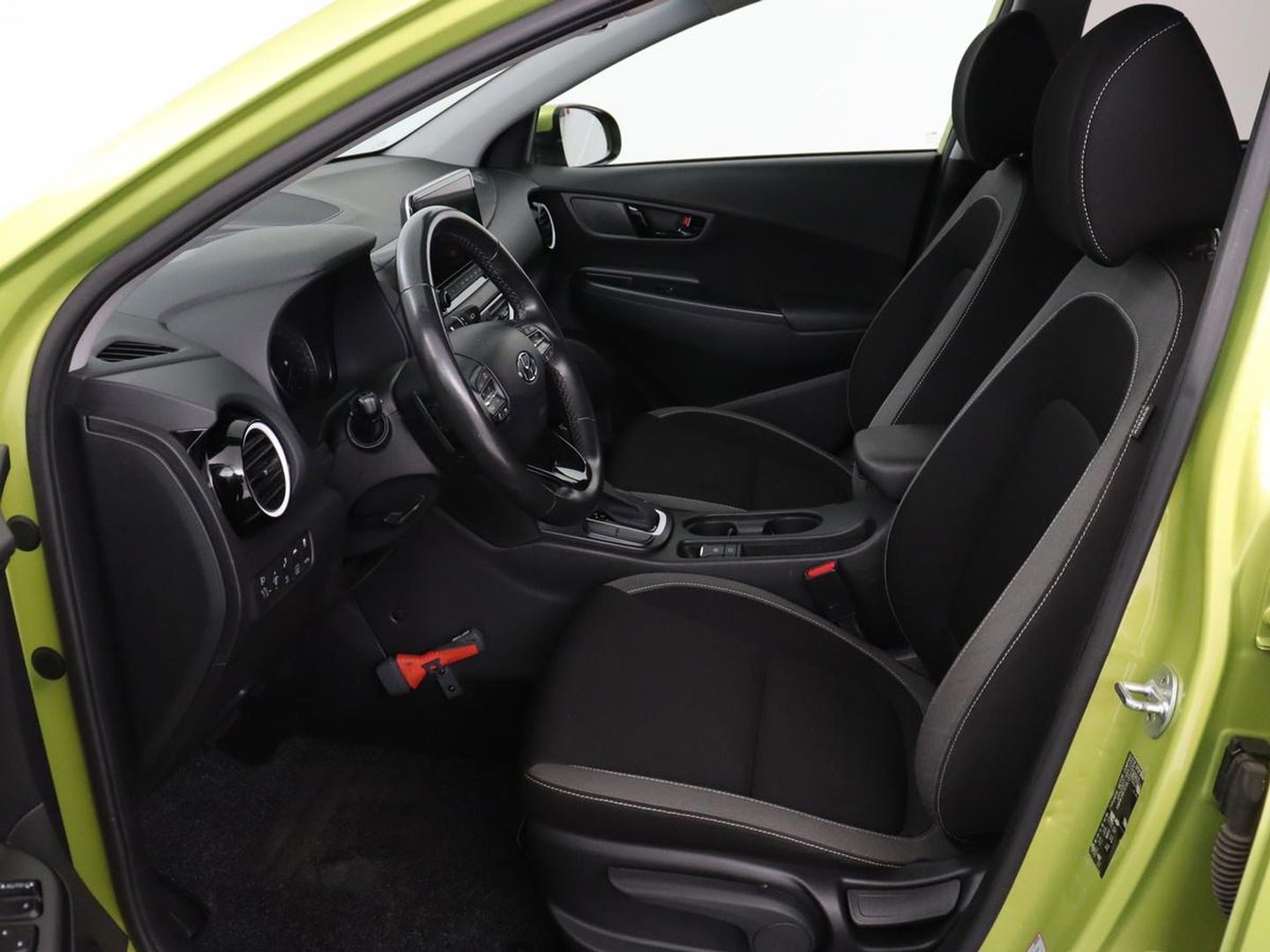 Hyundai KONA 1.6 GDI HEV Fashion | Trekhaak | Adaptive cruise | Krell Audio | Head-Up | Camera | Carplay | Keyless | Navigatie | Climate control