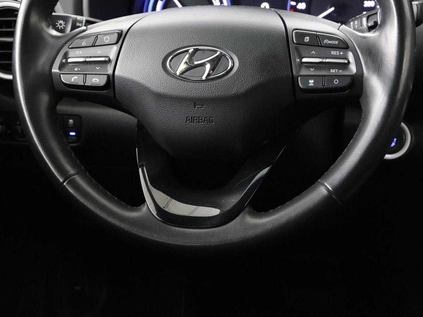 Hyundai KONA 1.6 GDI HEV Fashion | Trekhaak | Adaptive cruise | Krell Audio | Head-Up | Camera | Carplay | Keyless | Navigatie | Climate control