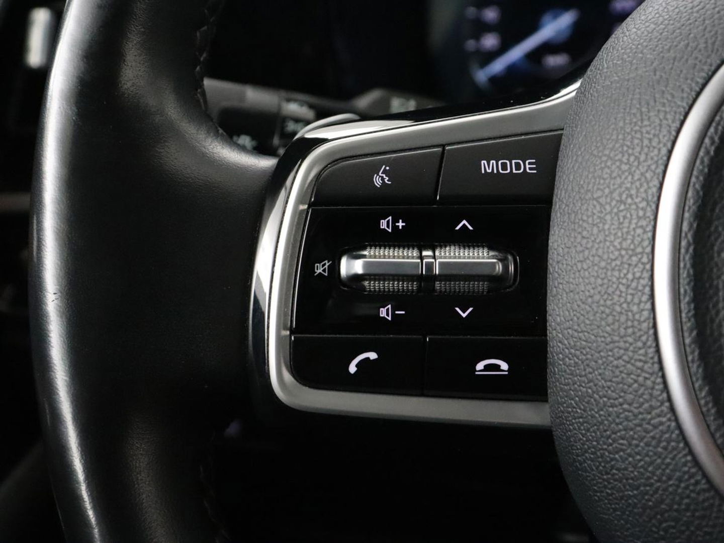 Kia Sorento 1.6 T-GDI Hybrid 2WD ExecutiveLine 7-persoons | Panoramadak | Stoelventilatie | Head-Up | 360 Camera | Leder | Adaptive cruise | Stoel & stuurverwarming | Park Assist | Memory | Carplay