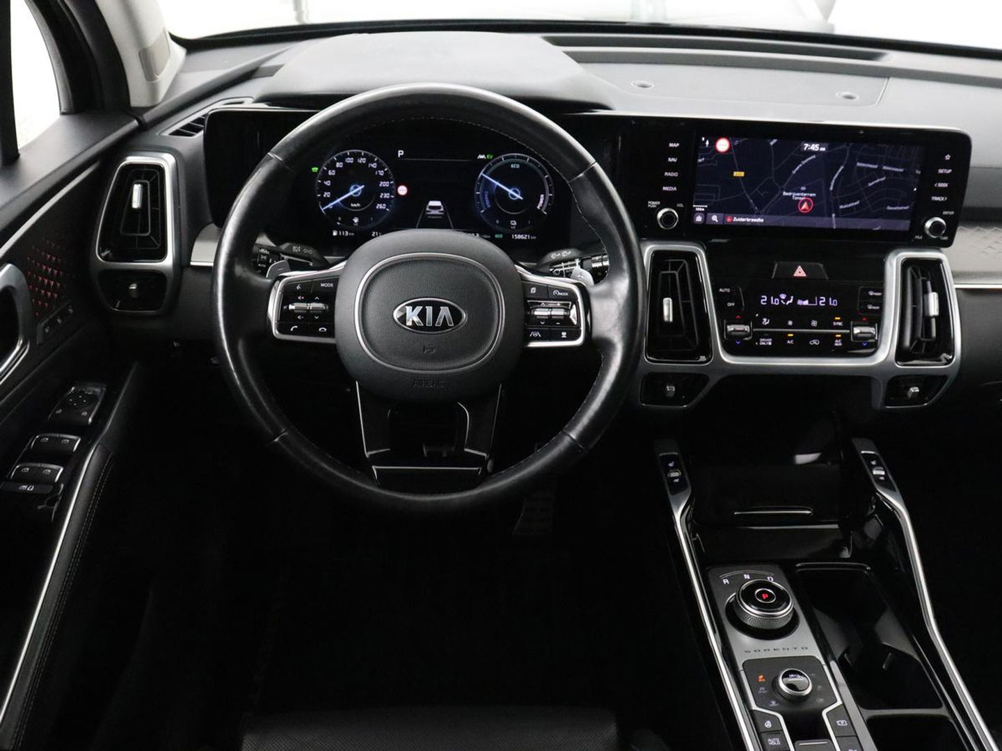 Kia Sorento 1.6 T-GDI Hybrid 2WD ExecutiveLine 7-persoons | Panoramadak | Stoelventilatie | Head-Up | 360 Camera | Leder | Adaptive cruise | Stoel & stuurverwarming | Park Assist | Memory | Carplay