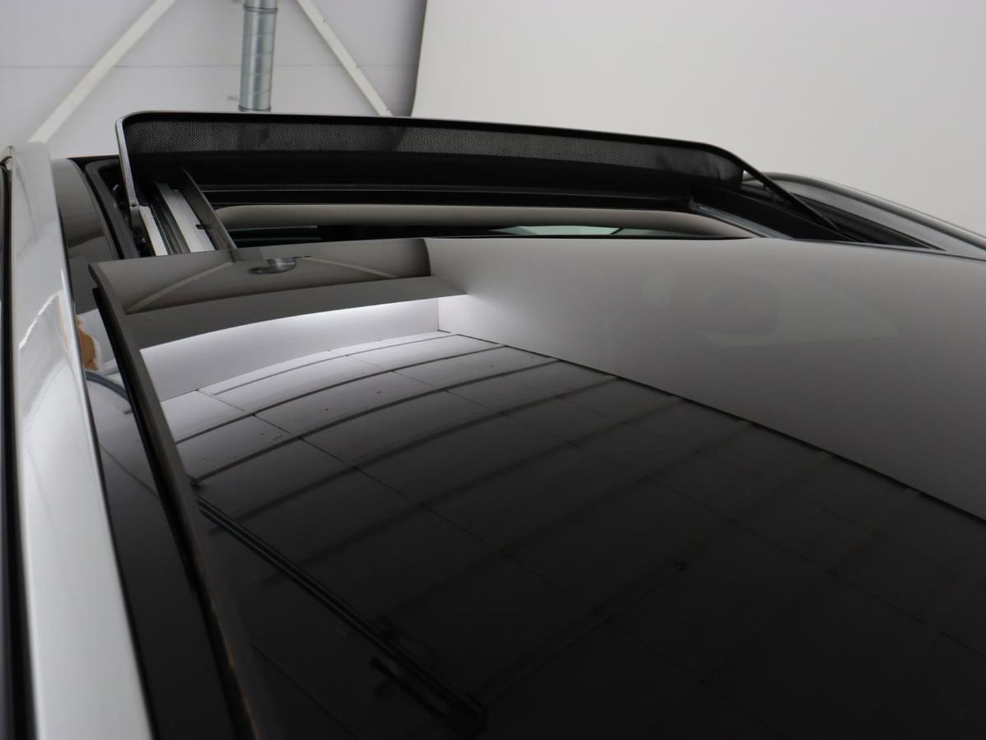Kia Sorento 1.6 T-GDI Hybrid 2WD ExecutiveLine 7-persoons | Panoramadak | Stoelventilatie | Head-Up | 360 Camera | Leder | Adaptive cruise | Stoel & stuurverwarming | Park Assist | Memory | Carplay